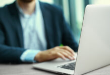 PC portables vs tablettes : le duel pour votre matériel professionnel