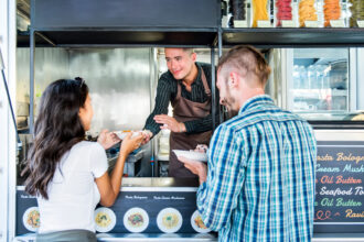 Quel aménagement pour une remorque de restauration rapide ?