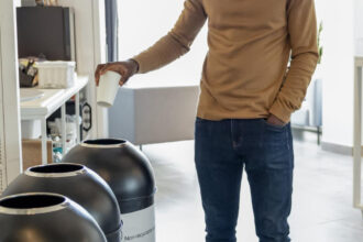 Réduisez votre empreinte environnementale grâce à une poubelle de tri efficace en entreprise
